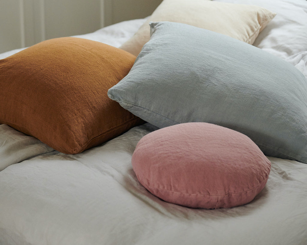 linen cushions & pillows