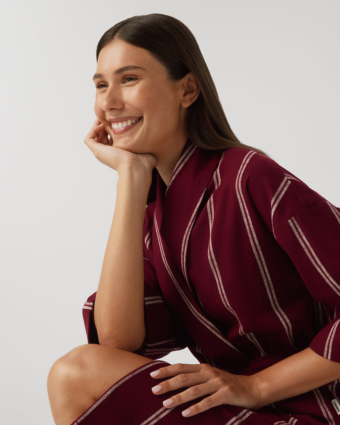 model:Ina|caption:Ina wears a size S|text:#ffffff