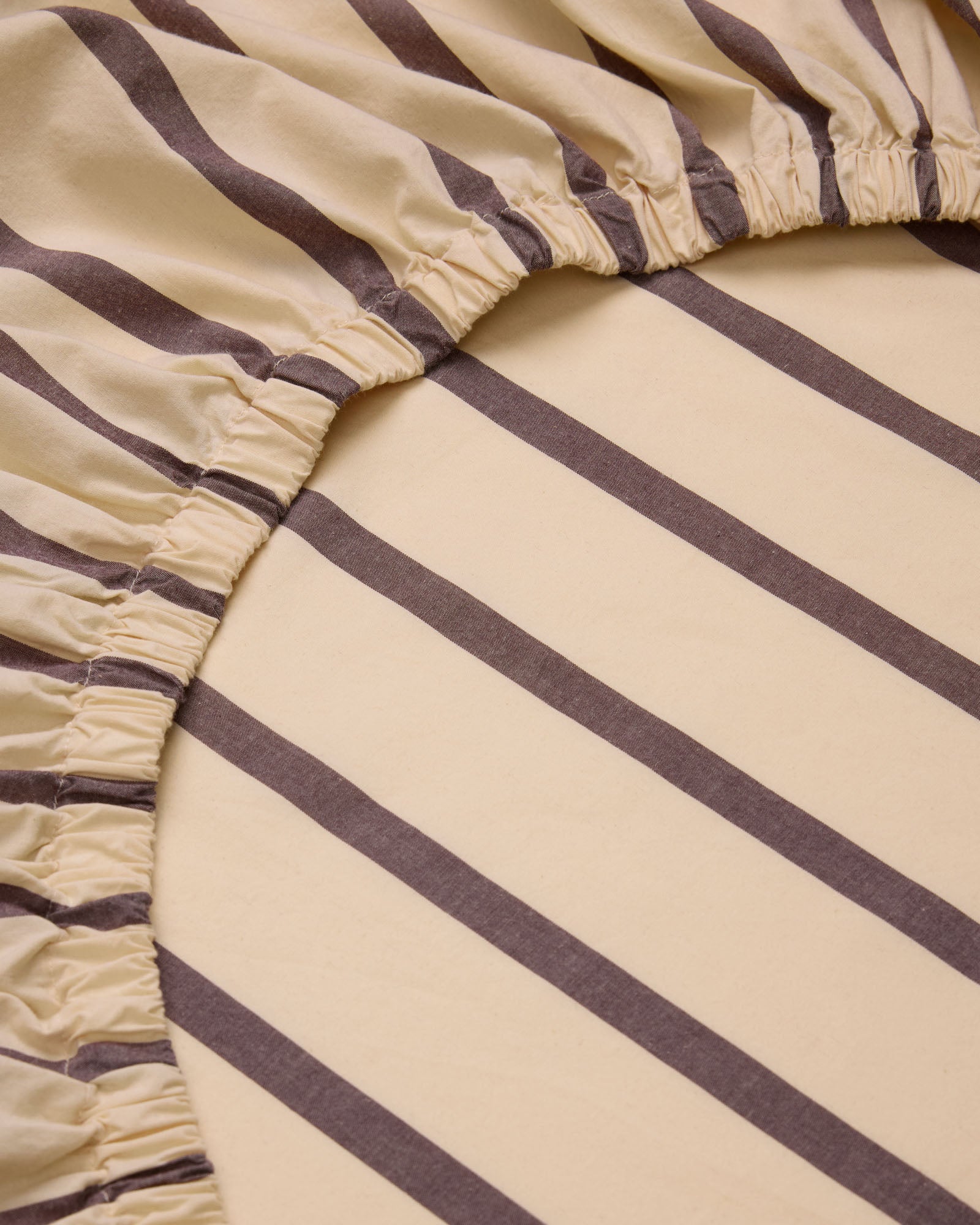 Fitted Sheet - Raisin